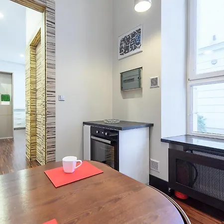 Piotrkowska Art アパート ウッチ